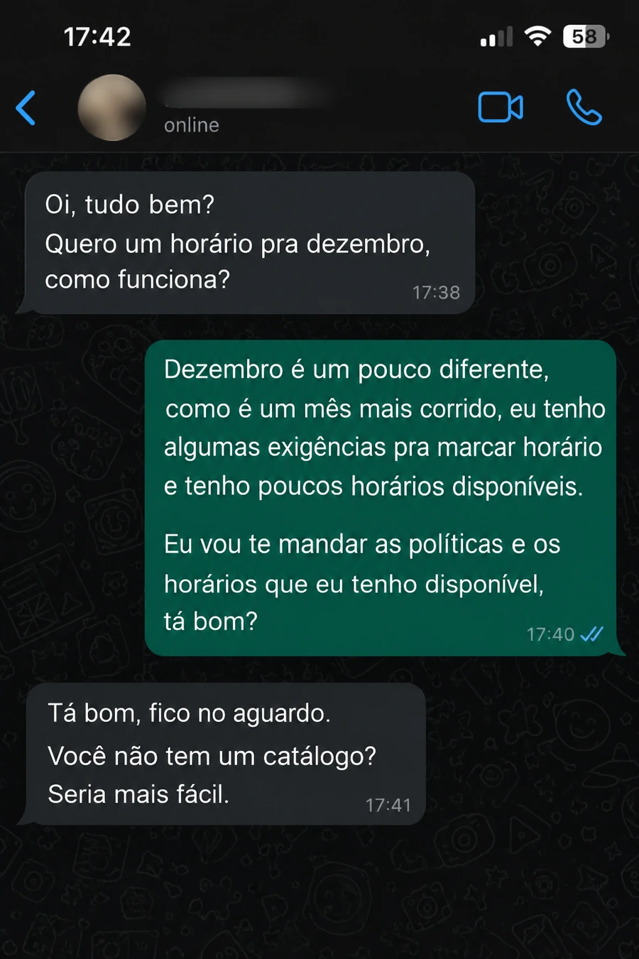 Conversa no WhatsApp mostrando atendimento sem organização